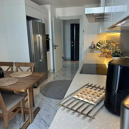 Enjoy Luxury Family *